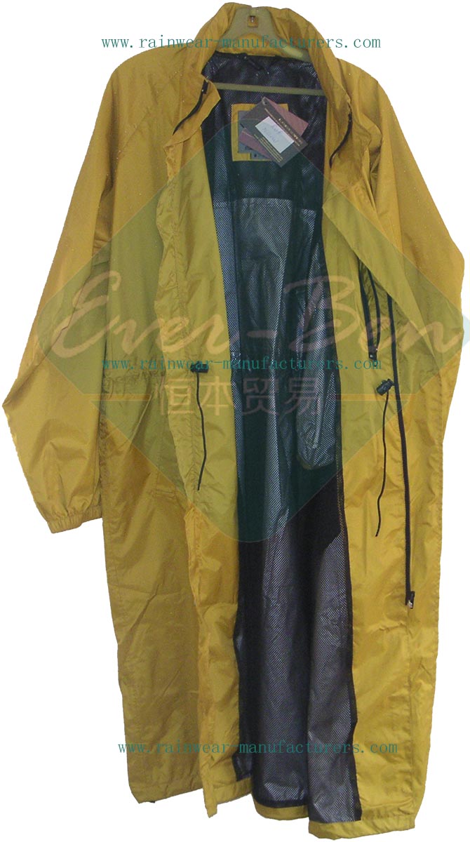 Yellow nylon rain suit with long size-nylon overall